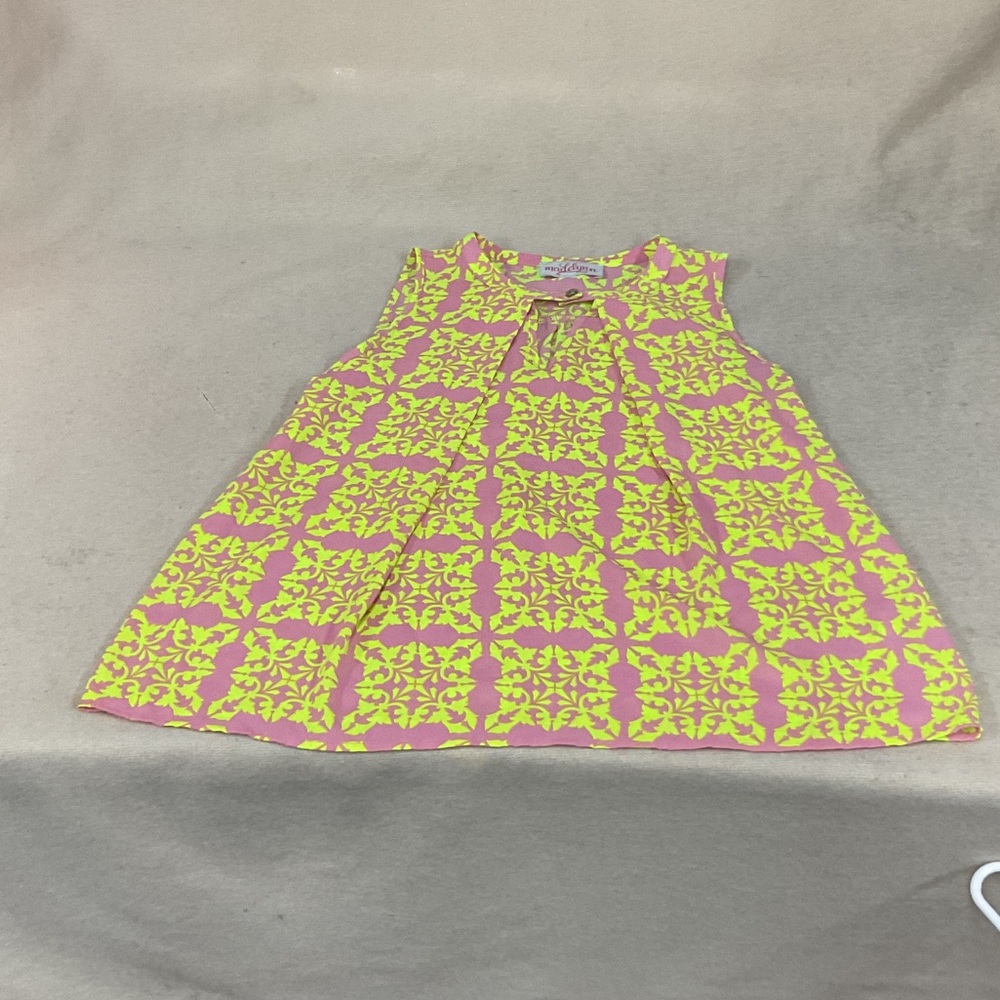 EUC Woman’s sleeveless sheer Madelynn shirt